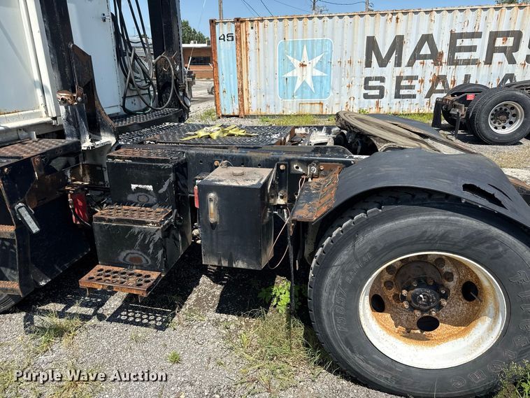 image for item EX2212 2005 Ottawa 30 yard truck