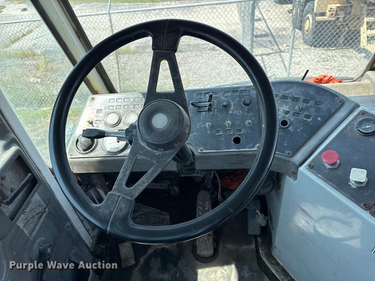 image for item EX2212 2005 Ottawa 30 yard truck