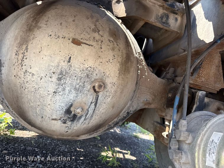 image for item EX2212 2005 Ottawa 30 yard truck