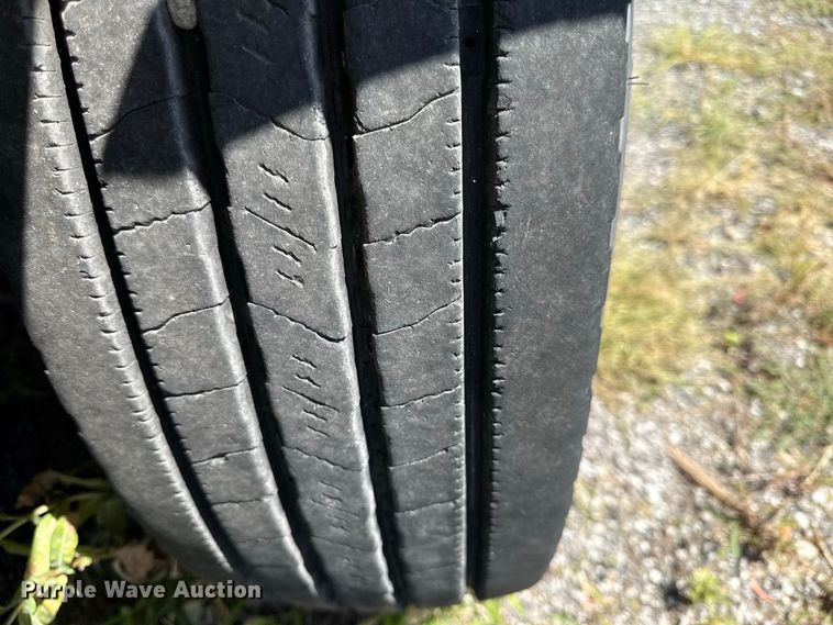image for item EX2212 2005 Ottawa 30 yard truck