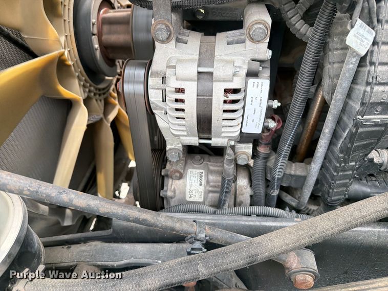 image for item EX4108 2014 Kenworth T680 semi truck