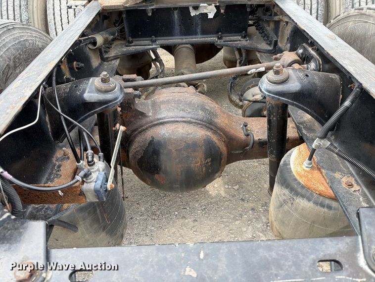 image for item EX4108 2014 Kenworth T680 semi truck