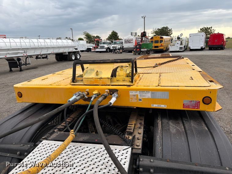 image for item FB5028 2007 Trail King TK70HT-502 drop deck hydraulic tail equipment trailer