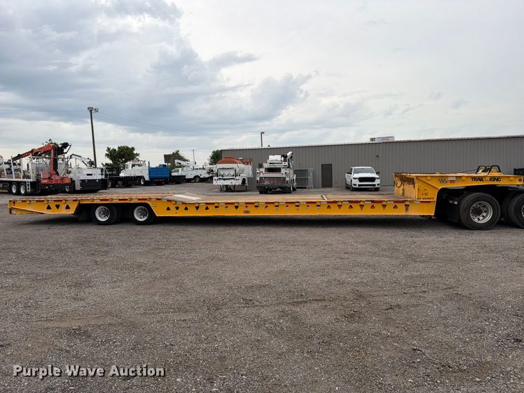 image for item FB5028 2007 Trail King TK70HT-502 drop deck hydraulic tail equipment trailer