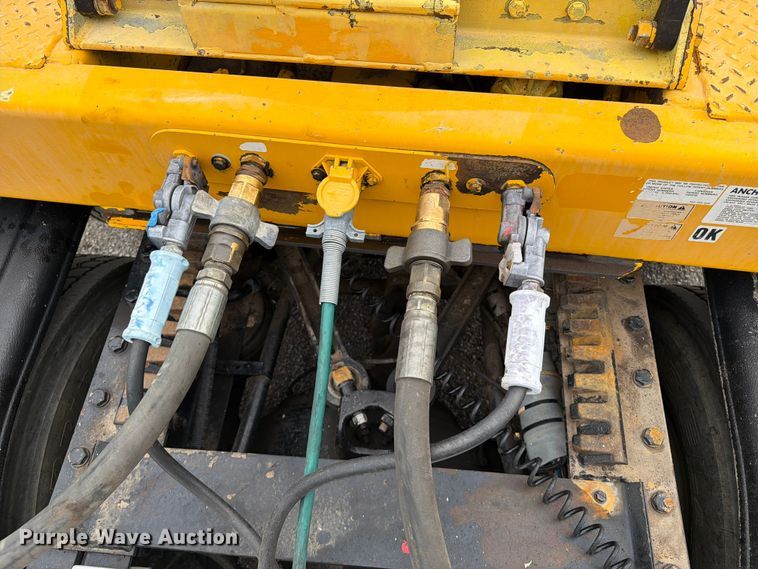 image for item FB5028 2007 Trail King TK70HT-502 drop deck hydraulic tail equipment trailer