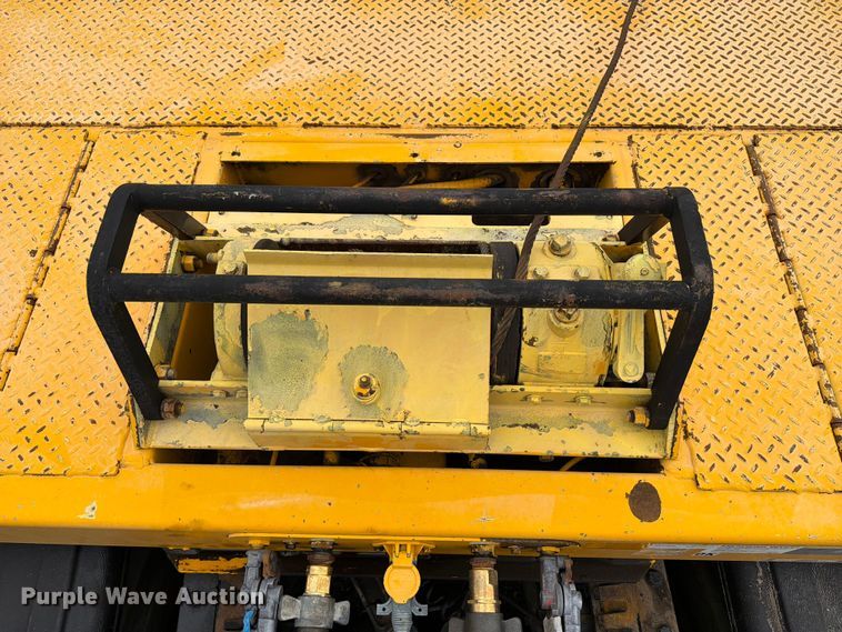 image for item FB5028 2007 Trail King TK70HT-502 drop deck hydraulic tail equipment trailer