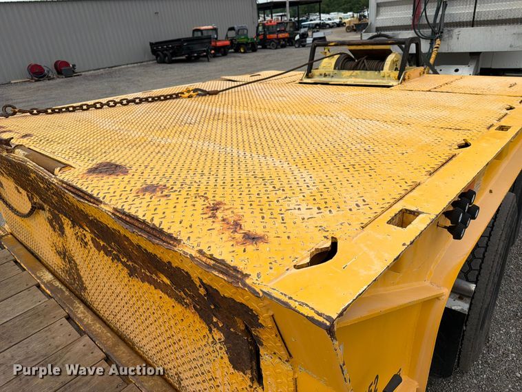 image for item FB5028 2007 Trail King TK70HT-502 drop deck hydraulic tail equipment trailer