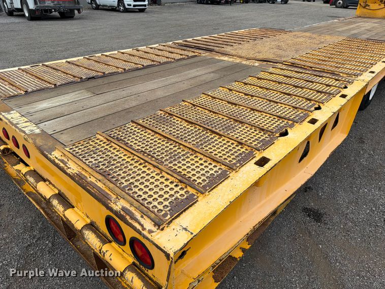image for item FB5028 2007 Trail King TK70HT-502 drop deck hydraulic tail equipment trailer