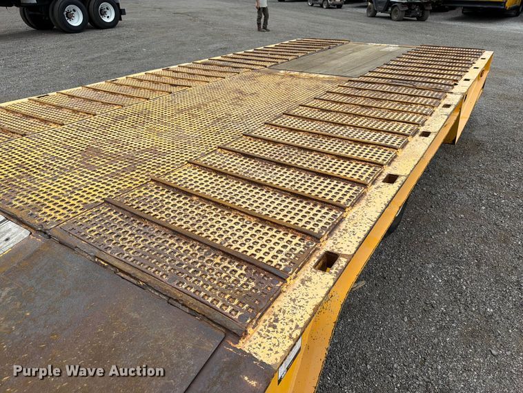 image for item FB5028 2007 Trail King TK70HT-502 drop deck hydraulic tail equipment trailer