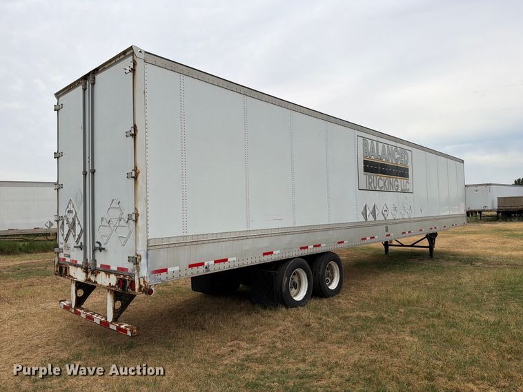 image for item FB5029 2010 Wabash dry van trailer