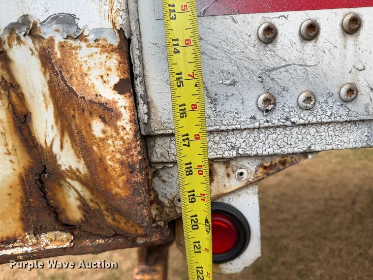 image for item FB5029 2010 Wabash dry van trailer