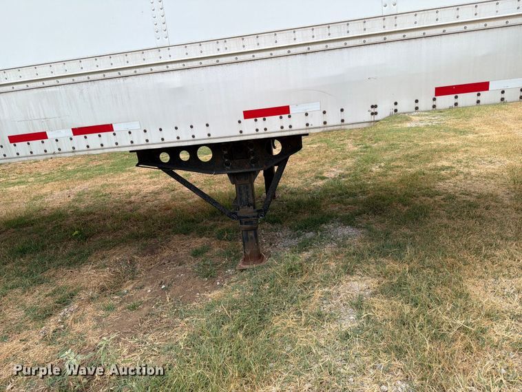 image for item FB5029 2010 Wabash dry van trailer