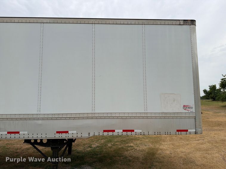image for item FB5029 2010 Wabash dry van trailer