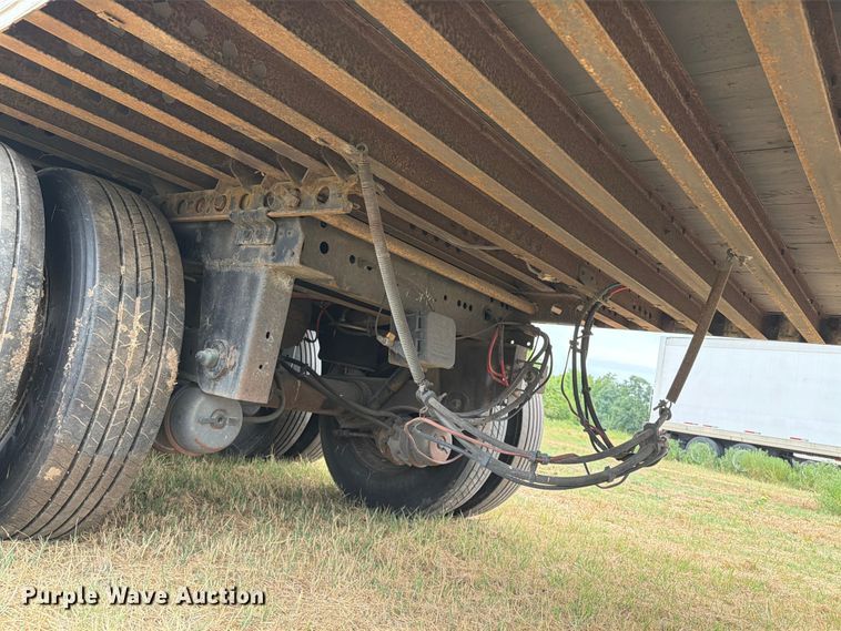 image for item FB5029 2010 Wabash dry van trailer