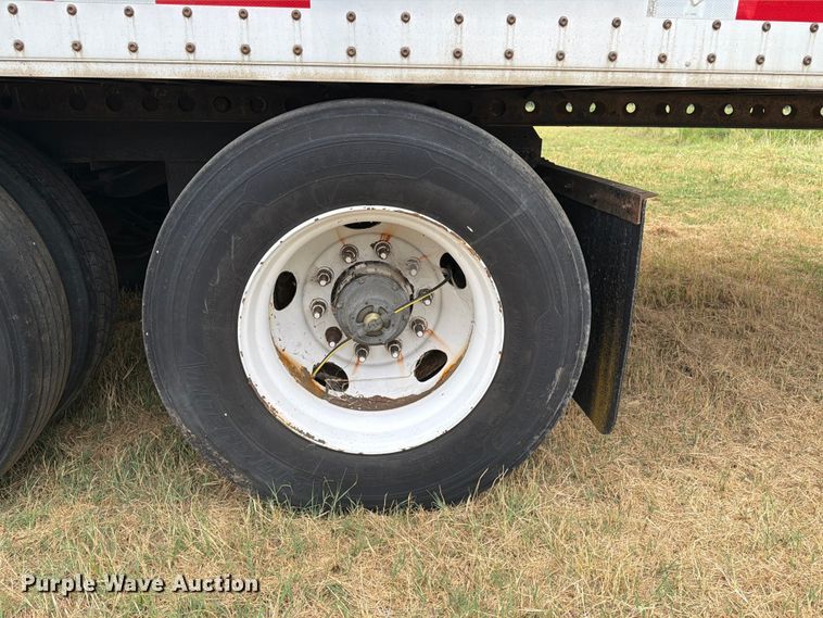 image for item FB5029 2010 Wabash dry van trailer