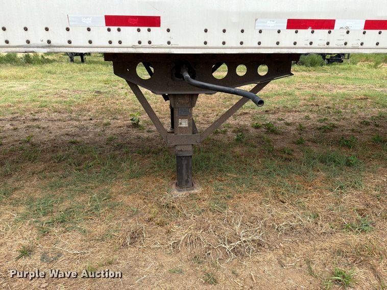 image for item FB5031 2012 Wabash dry van trailer