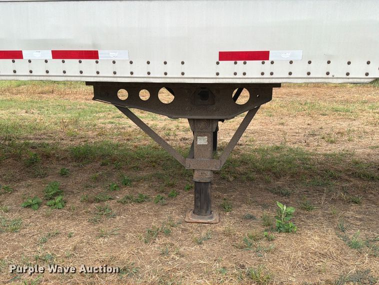 image for item FB5031 2012 Wabash dry van trailer
