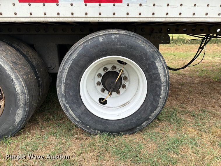 image for item FB5031 2012 Wabash dry van trailer