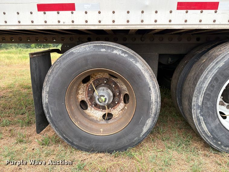 image for item FB5031 2012 Wabash dry van trailer