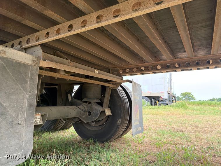 image for item FB5031 2012 Wabash dry van trailer