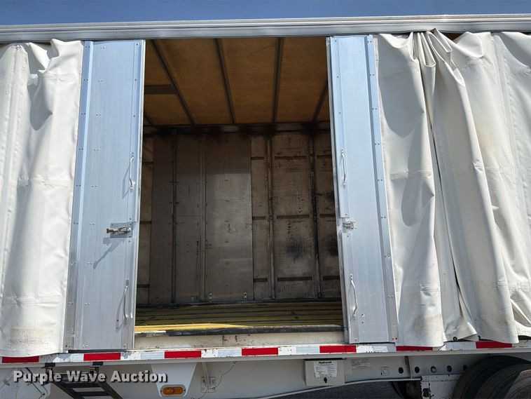 image for item FB5038 2013 Great Dane FSP-0034-00045 side curtain trailer