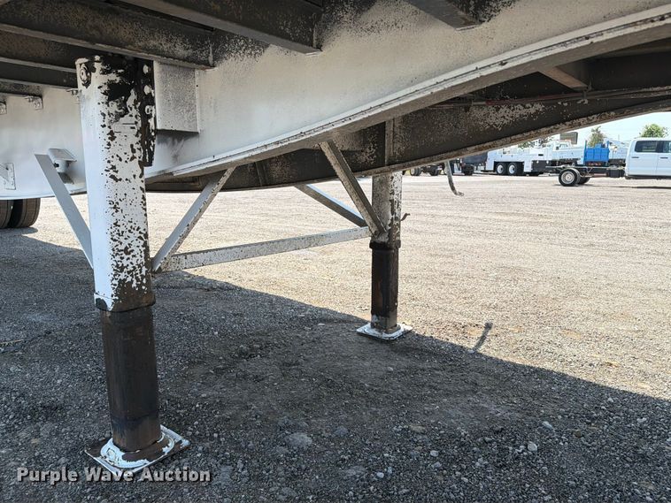 image for item FB5038 2013 Great Dane FSP-0034-00045 side curtain trailer