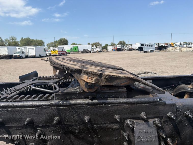 image for item FB5053 2012 Peterbilt 388 semi truck