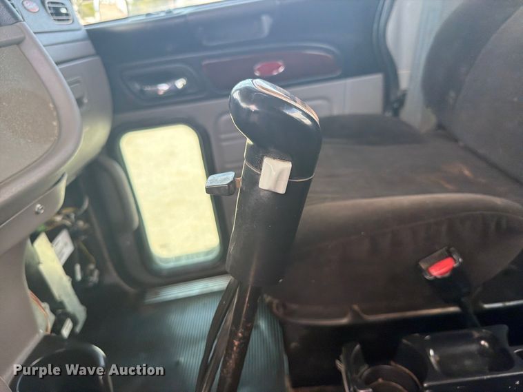 image for item FB5053 2012 Peterbilt 388 semi truck