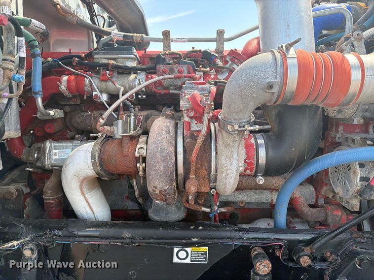 image for item FB5053 2012 Peterbilt 388 semi truck