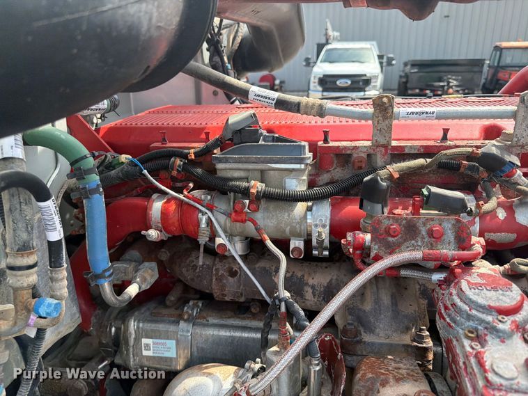 image for item FB5053 2012 Peterbilt 388 semi truck