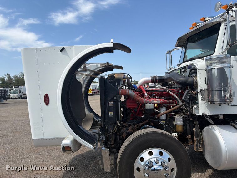 image for item FB5053 2012 Peterbilt 388 semi truck