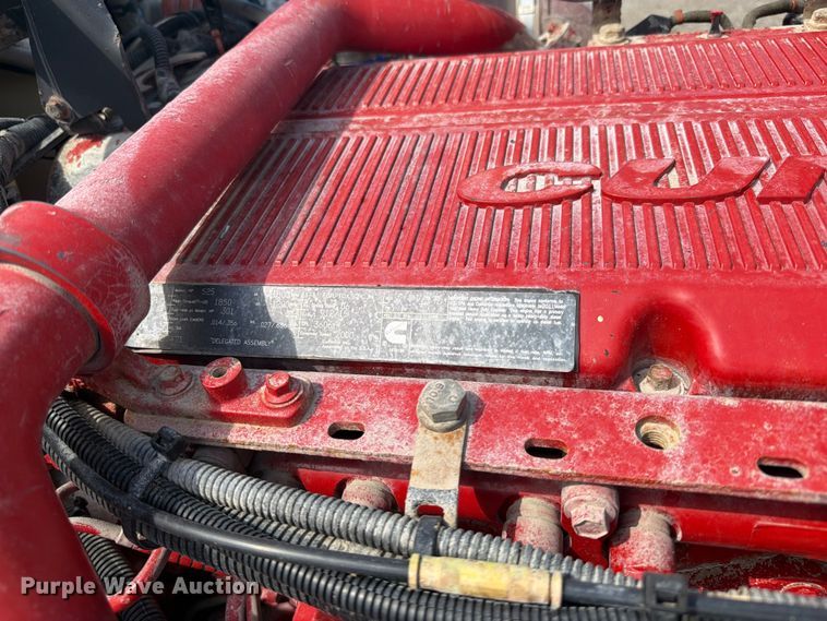image for item FB5053 2012 Peterbilt 388 semi truck