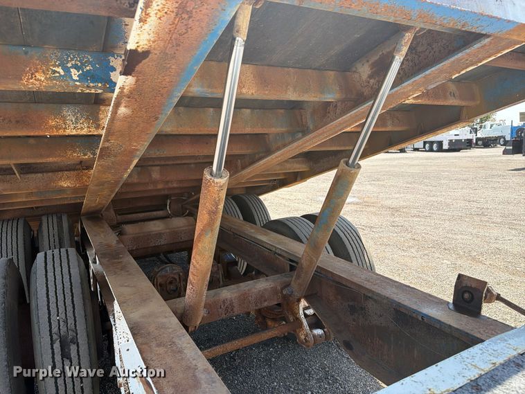 image for item FB5060 1985 Kalyn KTD-40 tilt deck equipment trailer