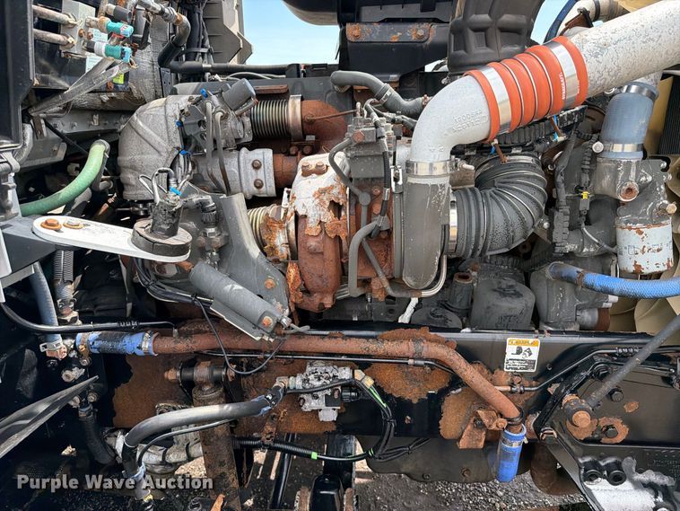 image for item FB5069 2013 Kenworth T660 semi truck