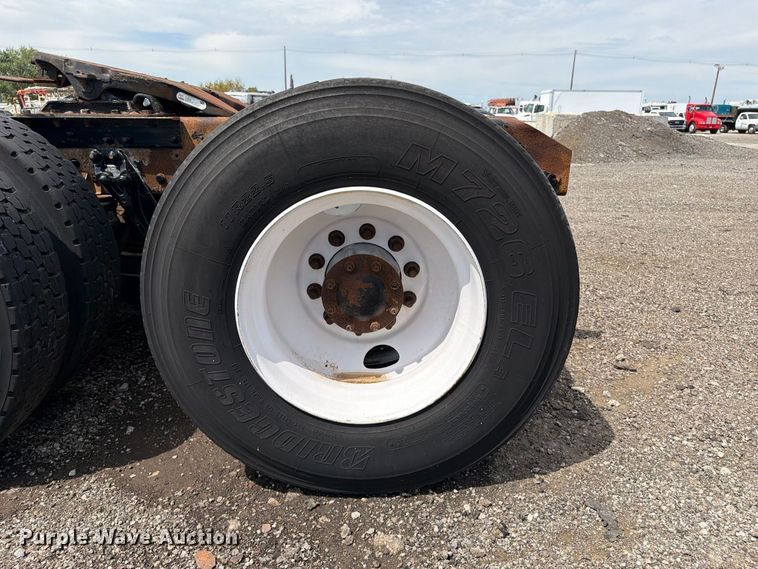 image for item FB5069 2013 Kenworth T660 semi truck