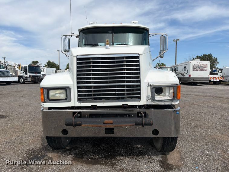 image for item FB5070 2018 Mack CHU613 truck cab and chassis
