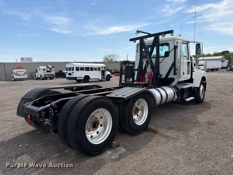 image for item FB5070 2018 Mack CHU613 truck cab and chassis