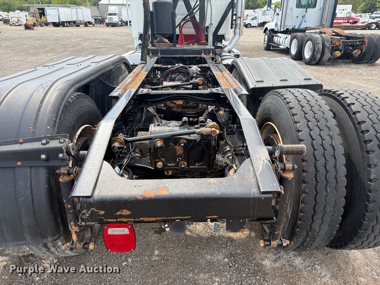 image for item FB5070 2018 Mack CHU613 truck cab and chassis