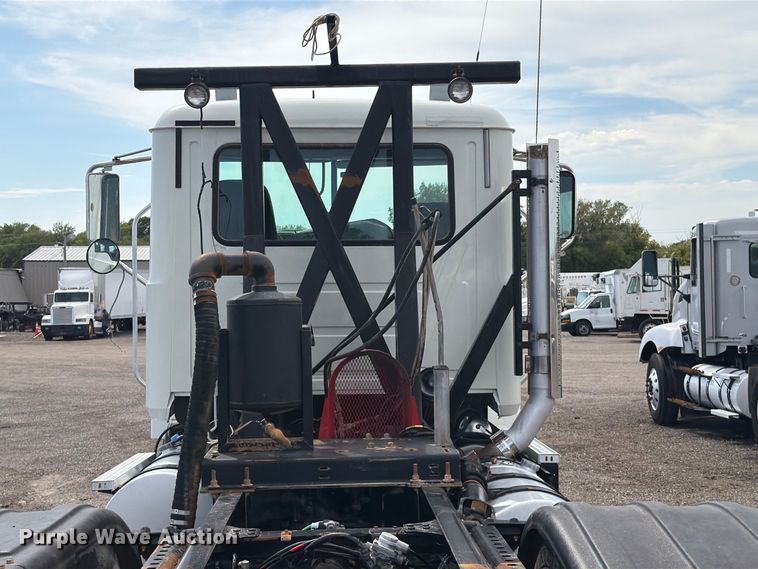 image for item FB5070 2018 Mack CHU613 truck cab and chassis