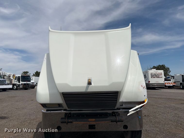 image for item FB5070 2018 Mack CHU613 truck cab and chassis