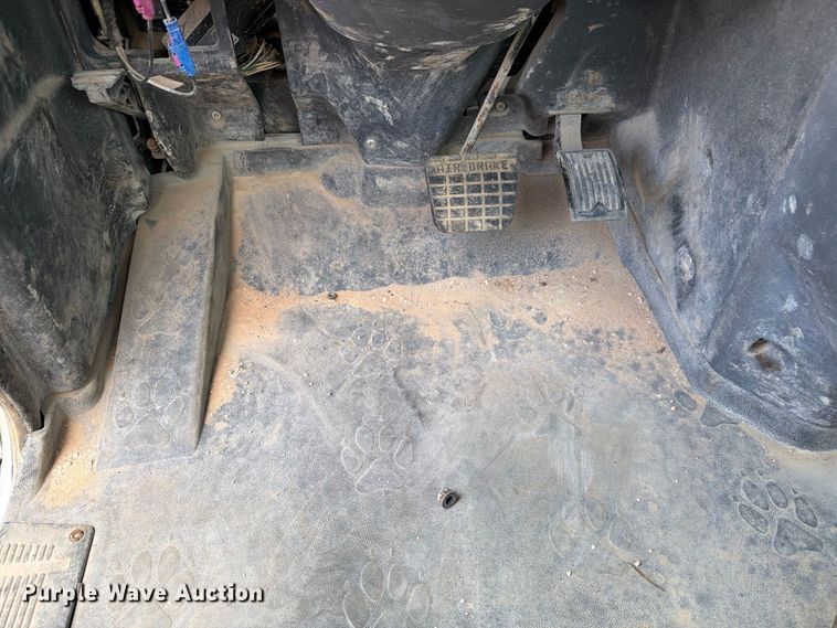 image for item FB5070 2018 Mack CHU613 truck cab and chassis