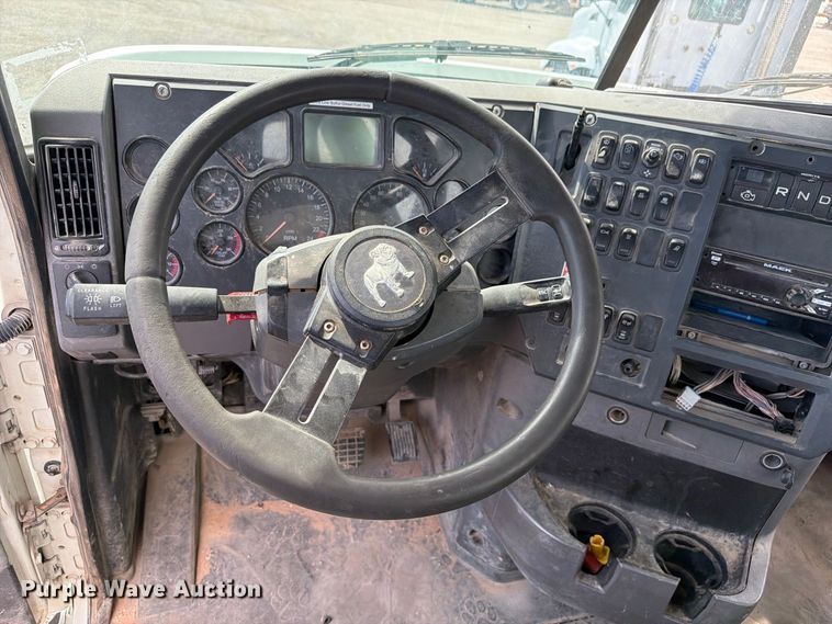 image for item FB5070 2018 Mack CHU613 truck cab and chassis