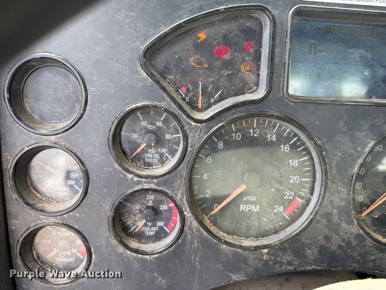 image for item FB5070 2018 Mack CHU613 truck cab and chassis