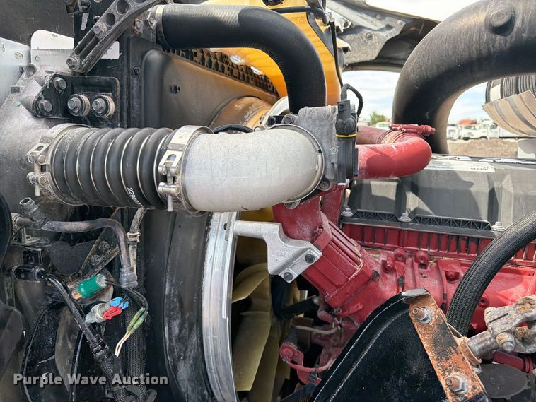 image for item FB5070 2018 Mack CHU613 truck cab and chassis