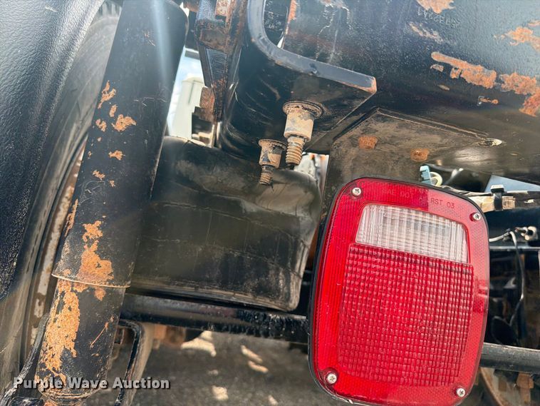 image for item FB5070 2018 Mack CHU613 truck cab and chassis