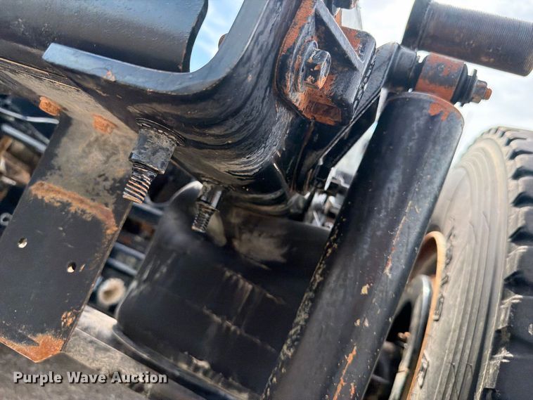 image for item FB5070 2018 Mack CHU613 truck cab and chassis