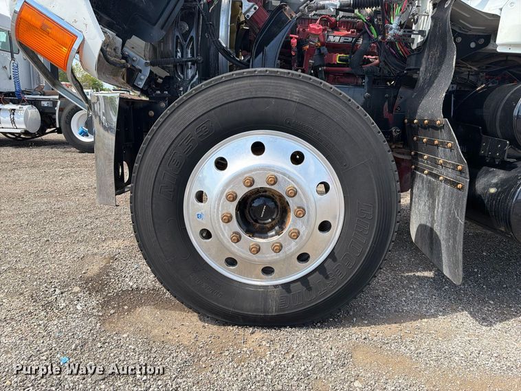 image for item FB5070 2018 Mack CHU613 truck cab and chassis