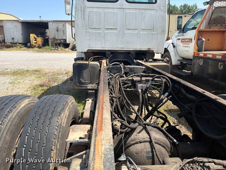image for item FC3273 1998 Ford L8000 semi truck