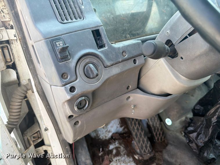image for item FC3273 1998 Ford L8000 semi truck