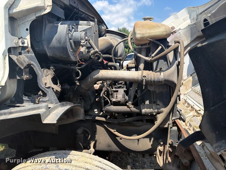 image for item FC3273 1998 Ford L8000 semi truck
